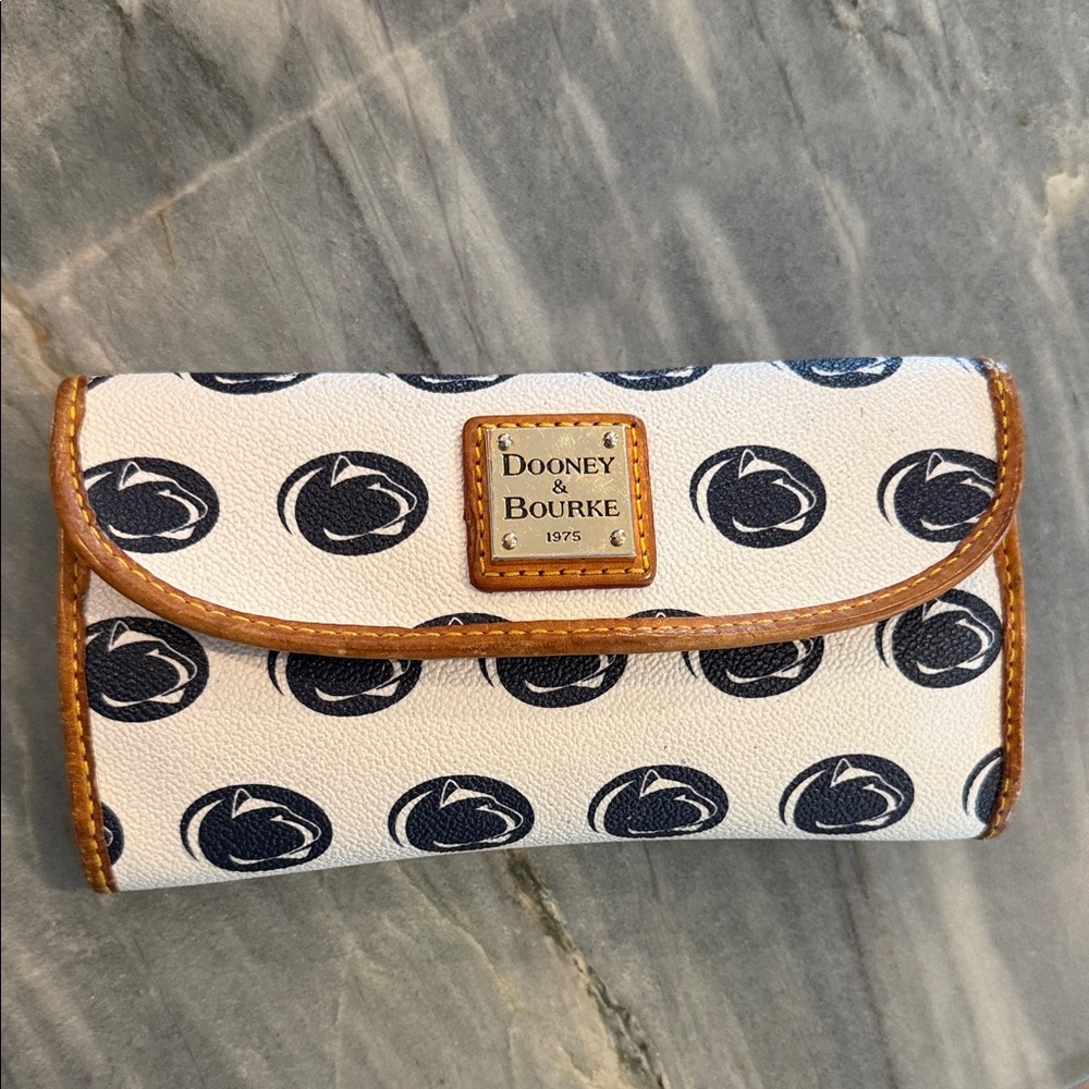 Dooney & Bourke Penn State wallet